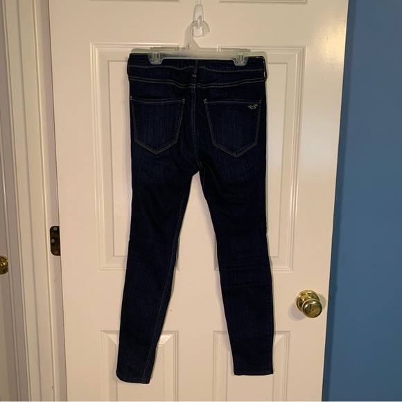 Hollister junior size 7s, waist 28, leg 26 dark wash high-rise jean legging - Picture 4 of 9